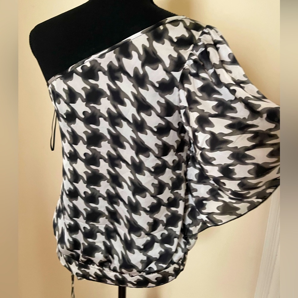 Fashions satin hot top one shoulder for women M size